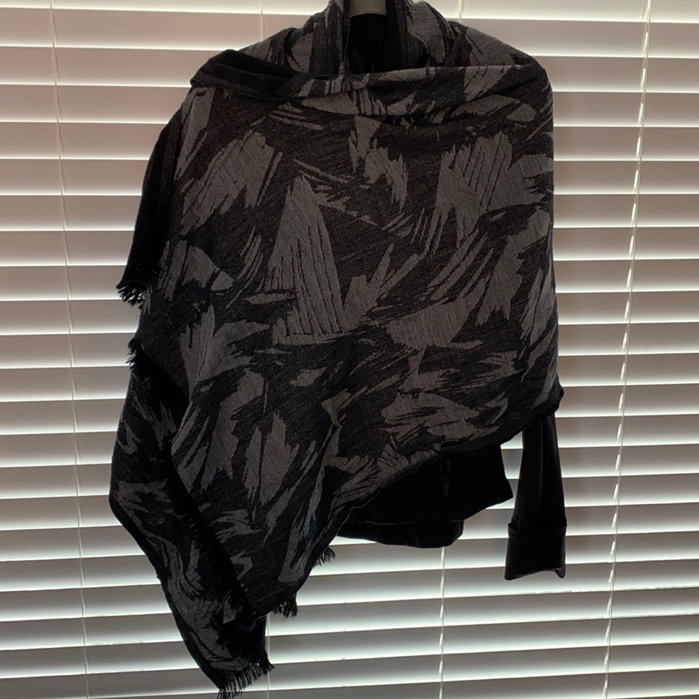 Lululemon scarf/wrap